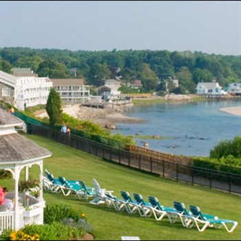 Coastal Maine Lobsters & Lighthouses